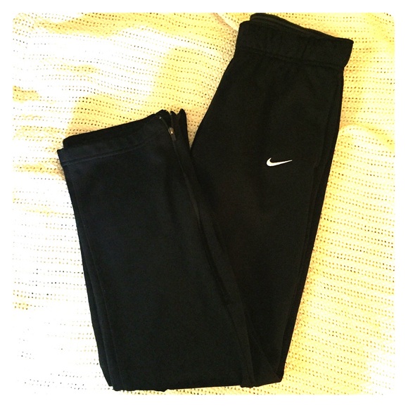 Black Nike sweats