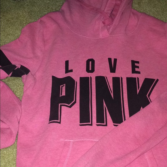 Small vs sweatshirt. Nothing wrong with it..