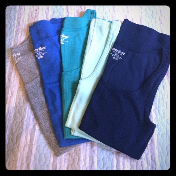 Bundle of Old Navy Perfect Tanks: Never Worn!