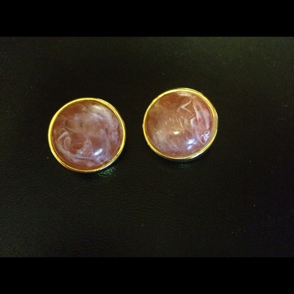 Earrings clip