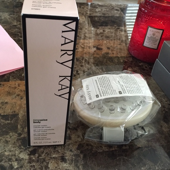 Limited addition Mary Kay set