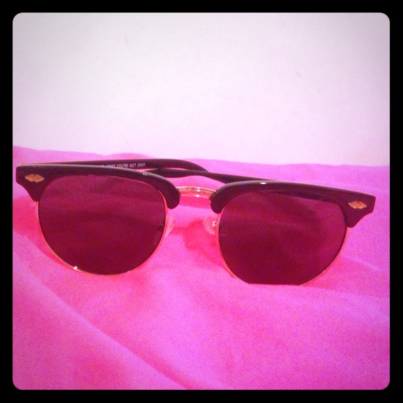 Urban Outfitters Sunglasses