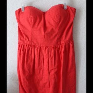 Coral fitted dress with built-in bra.