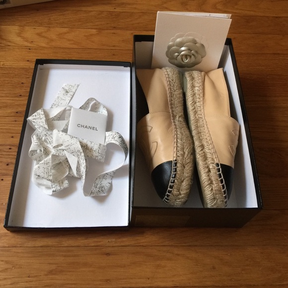 CHANEL Espadrilles