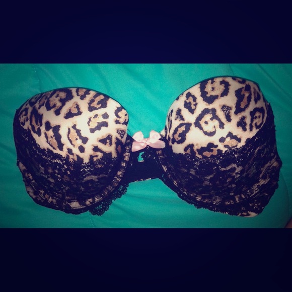 FREE GIFT +Victoria's Secret Very Sexy Push Up Bra