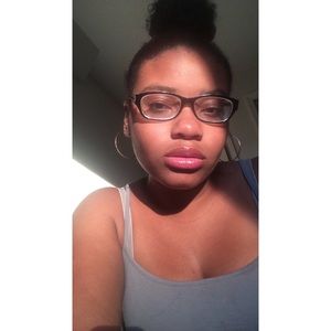 Meet your Posher, Nakayla