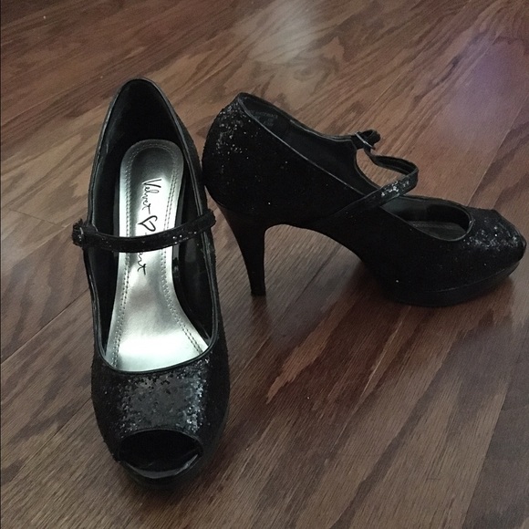 High heels - Picture 1 of 2