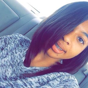 Meet your Posher, Nadia