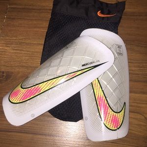 Nike Mercurial Lite Shin Guard Slip Shield
