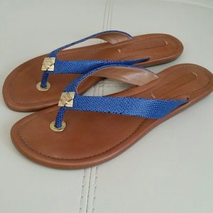 NEW BCBGMAXAZRIA Sandals