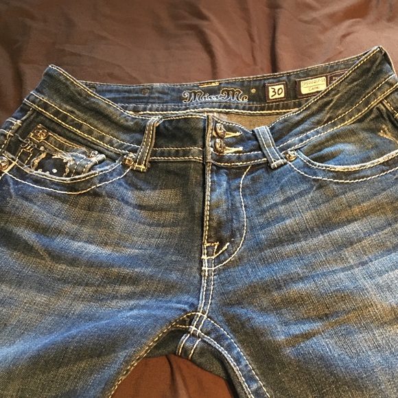 size 30 Miss Me Capri