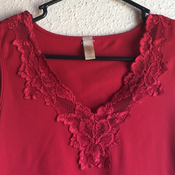 Red lace stretch tank top