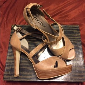 Moda Neeley Dress Sandals