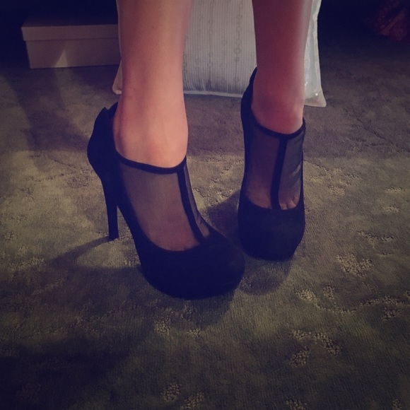 Jessica Simpson black heels with mesh front