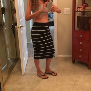 Black and white midi pencil skirt