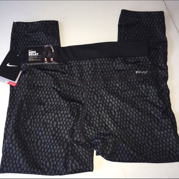 Women's Nike relay Dri-FIT Foldover Capri Running - Picture 2 of 4