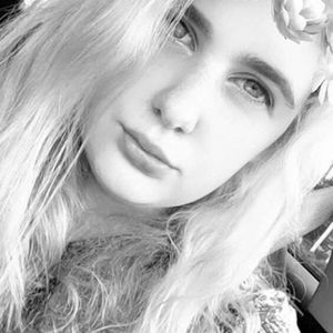 Meet your Posher, Lizzy