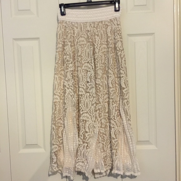 Beautiful beige lace maxi skirt