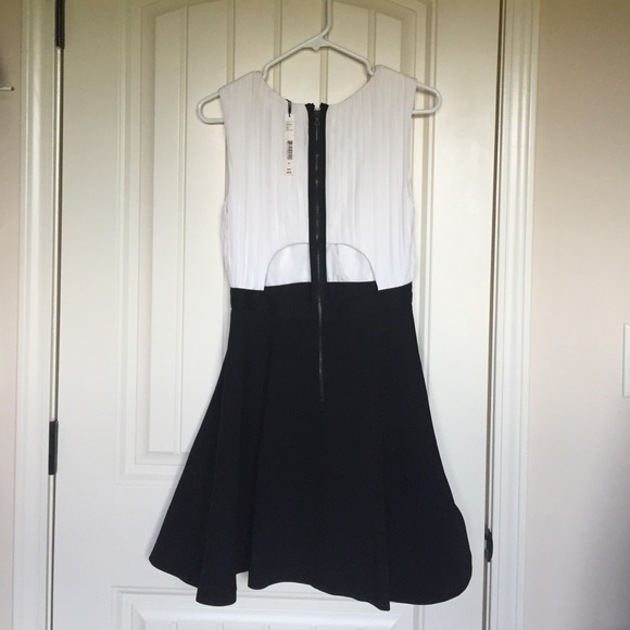 Alice + Olivia dress - Picture 2 of 3