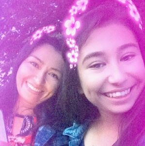 Meet your Posher, Iris