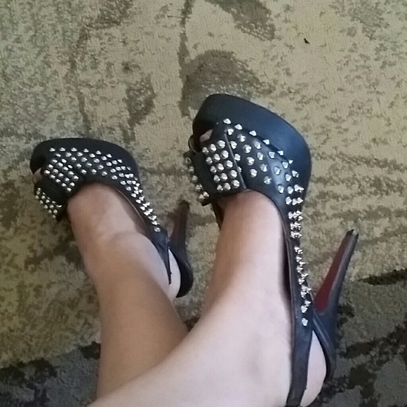 Louboutin black heels