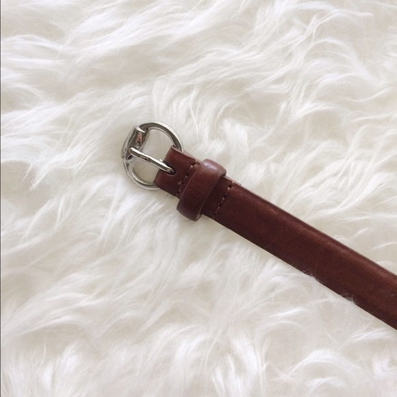 Banana Republic Accessories - Banana Republic Tan Skinny Belt