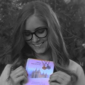 Meet your Posher, Victoria