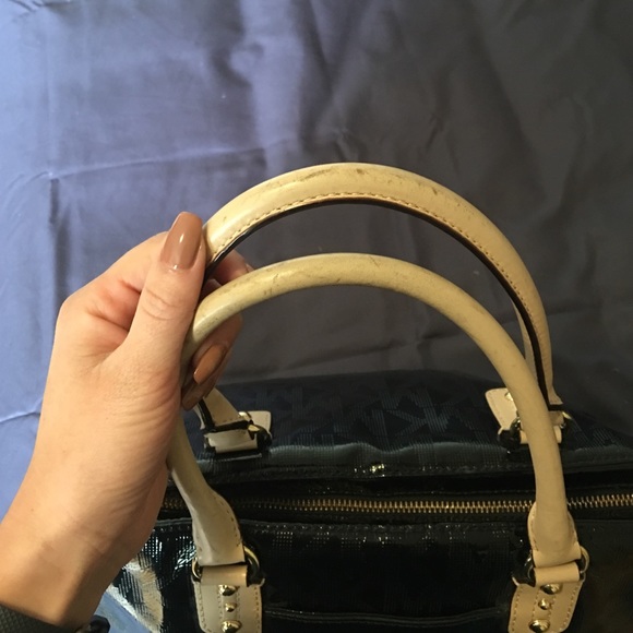 Michael Kors bag - Picture 2 of 4