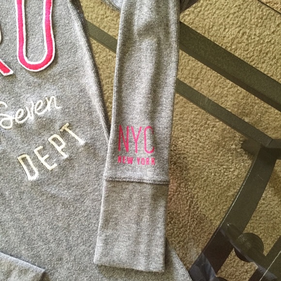 Aeropostale~Sz XS~Long Sleeved Top - Picture 4 of 4