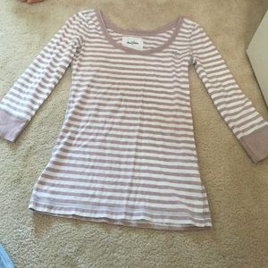 Gray and white striped quarter sleeve shirt