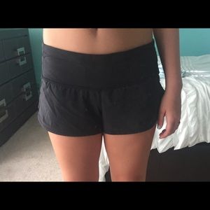 LULU LEMON SHORTS