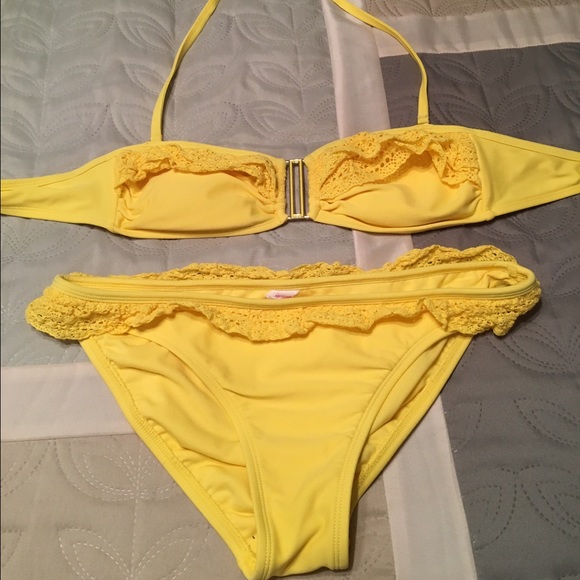 Cute yellow bikini XL top and bottom