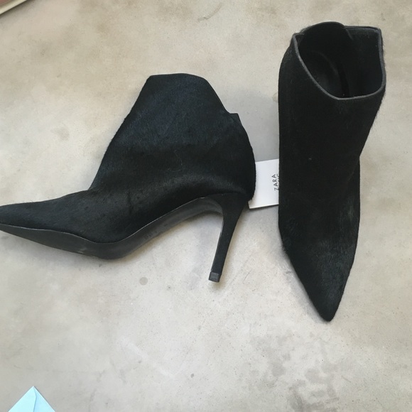 Zara calf hair booties, black