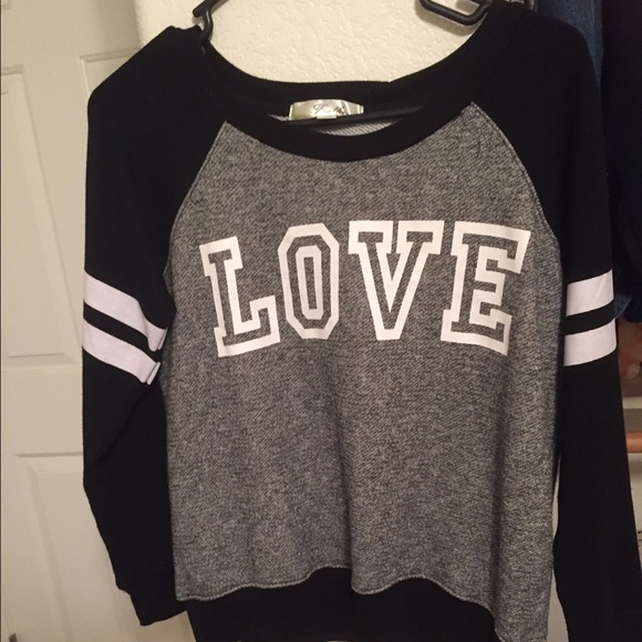 Very cute sweater!!