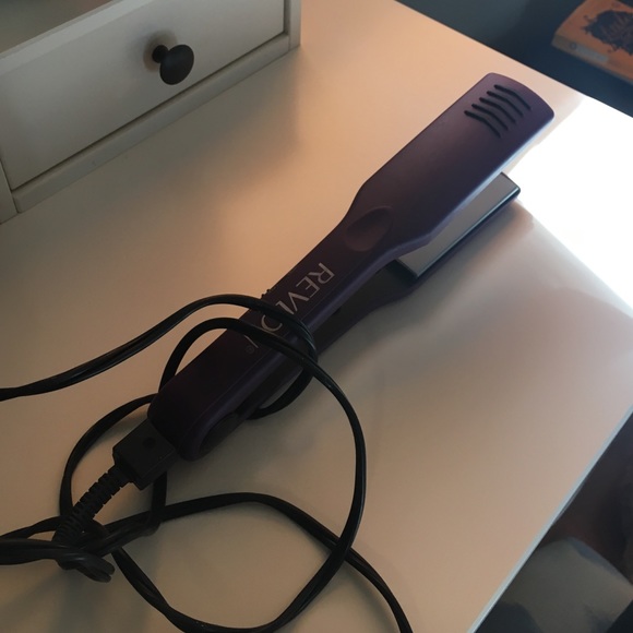 Revlon Ceramic Straightener