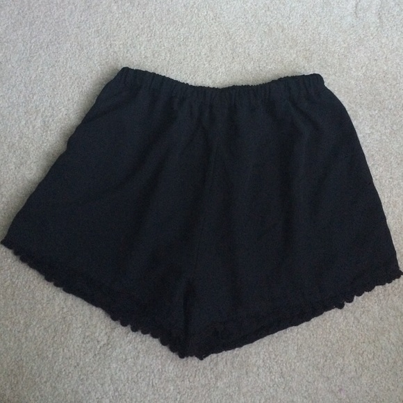 Brandy Melville black flowy shorts