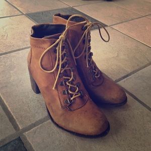 Glendoa Steven Madden Brown Booties