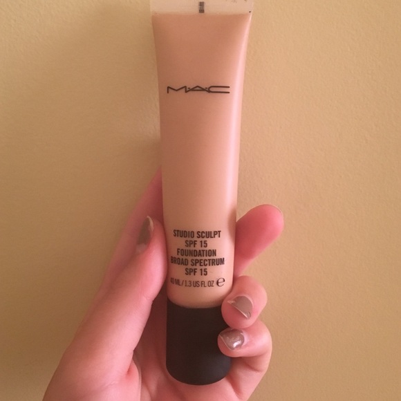 MAC studio sculpt foundation and foundation brush