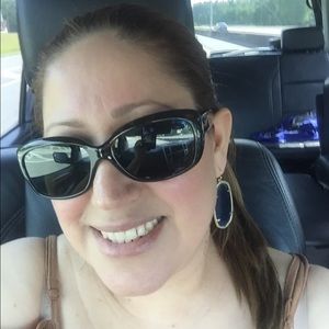 Meet your Posher, Lucy