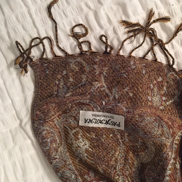 Pretty Pashmina scarf