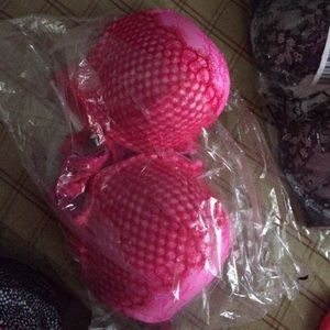 Brand new 34DDD VS push up bra