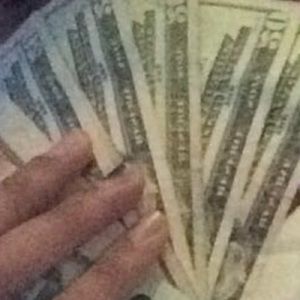 Meet your Posher, Azie