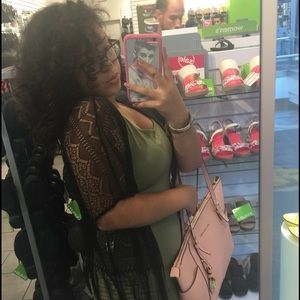 Meet your Posher, Yareli