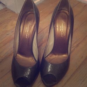 Kenneth Cole heels