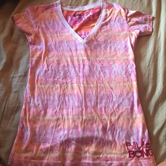 Billabong tie dye v-neck tee