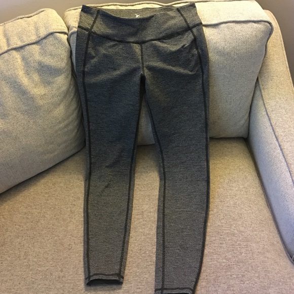 Old Navy Active Go-Dry Leggings