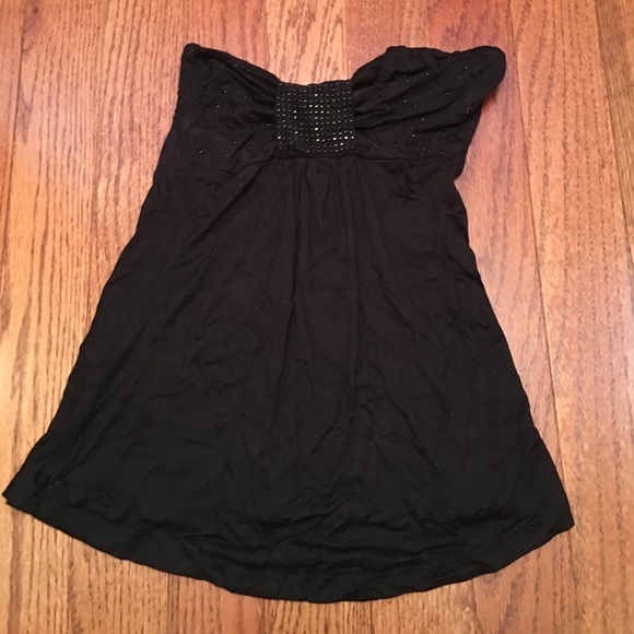 Black strapless shirt