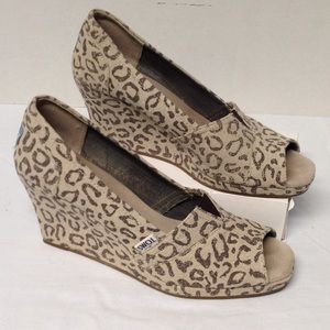 Toms Leopard Print Wedges Heels Size 9