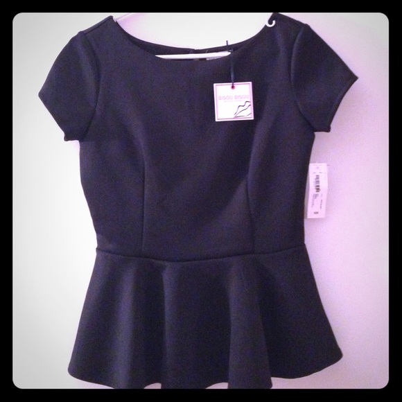 Bisou Bisou black peplum shirt
