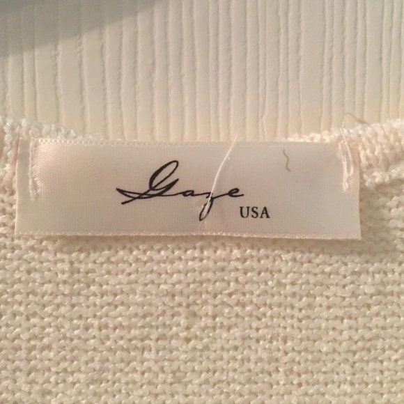 Thin-Knit Flower Design Flow Tank - Picture 2 of 3